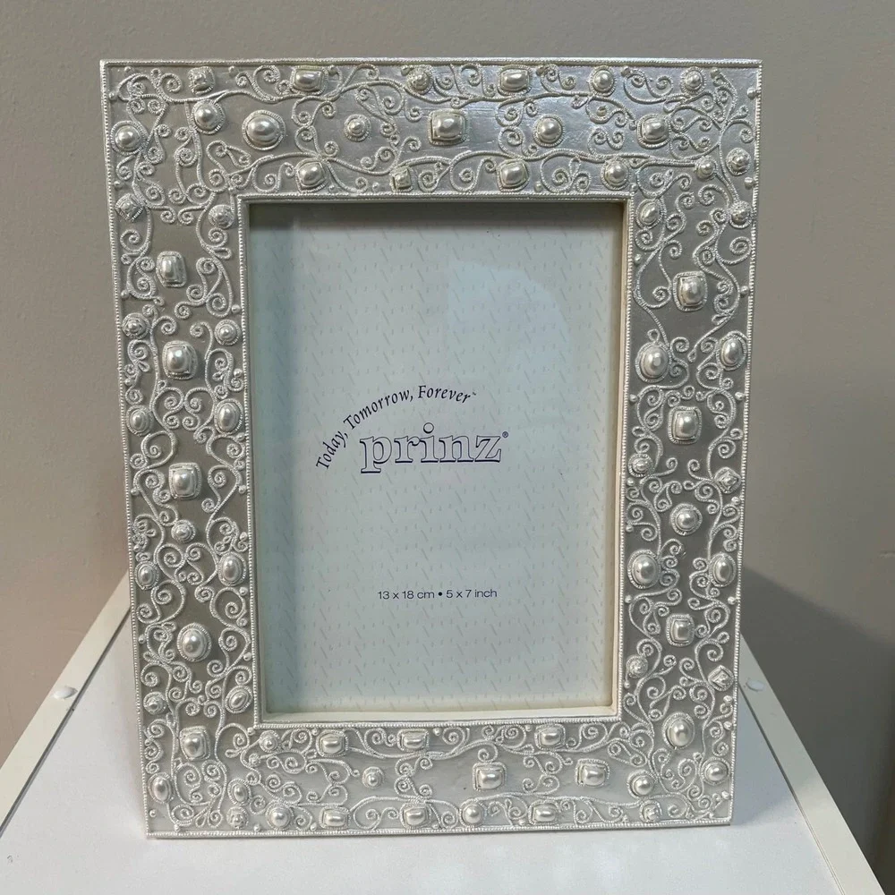 Prinz White Pearl Beaded Swirl Design Photo Picture Frame‎ 5x7 Home Decor